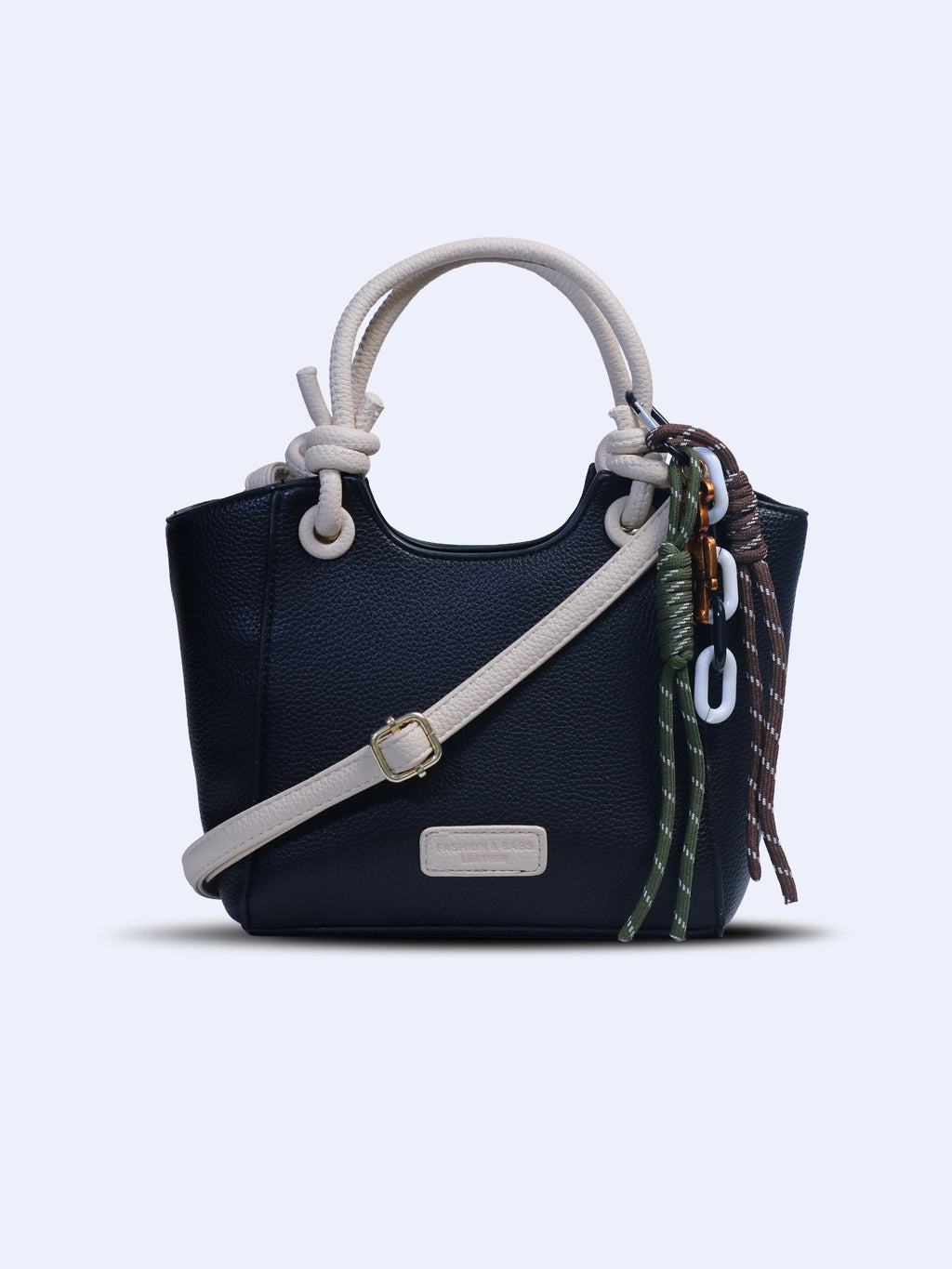 Trendy Essential