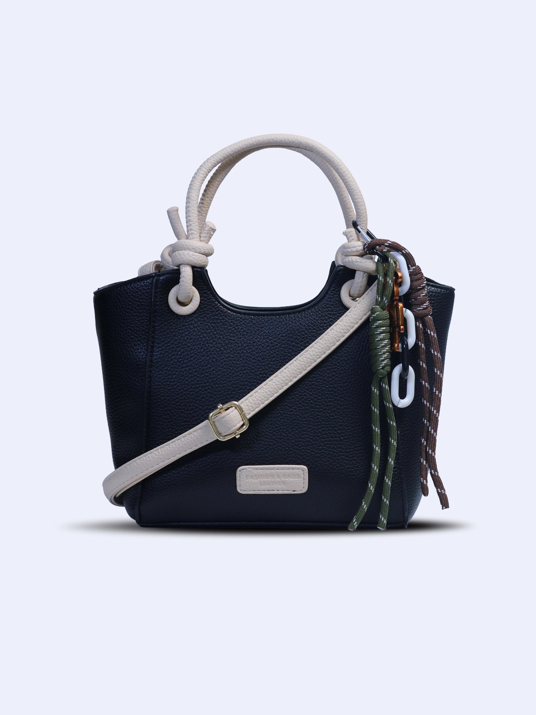 Trendy Essential