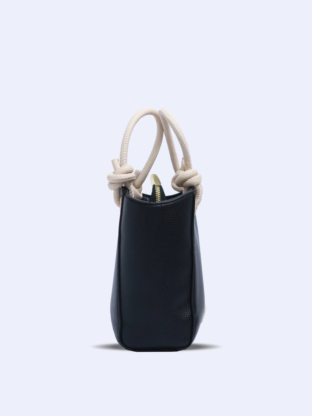 Trendy Essential