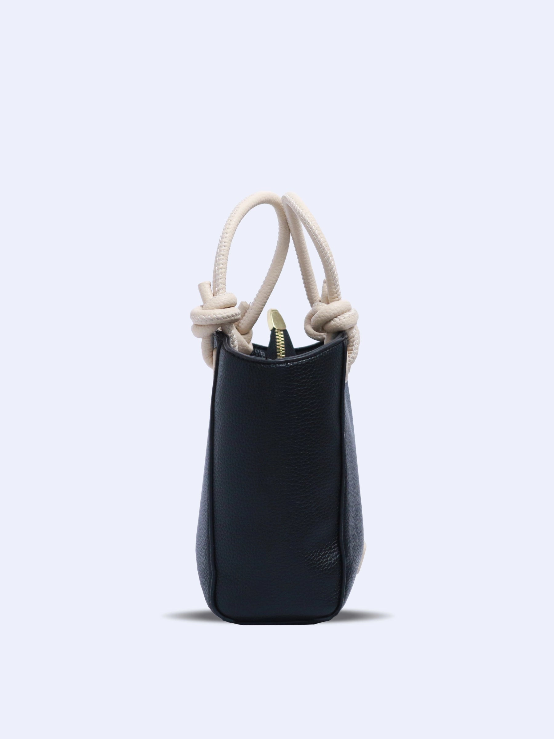 Trendy Essential