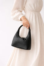 Modern Spacious Black