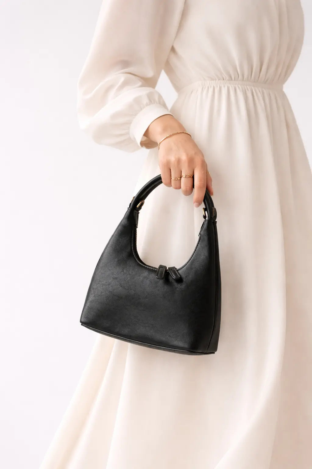 Modern Spacious Black